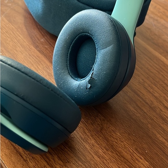 Beats Solo 3 - Picture 2 of 4